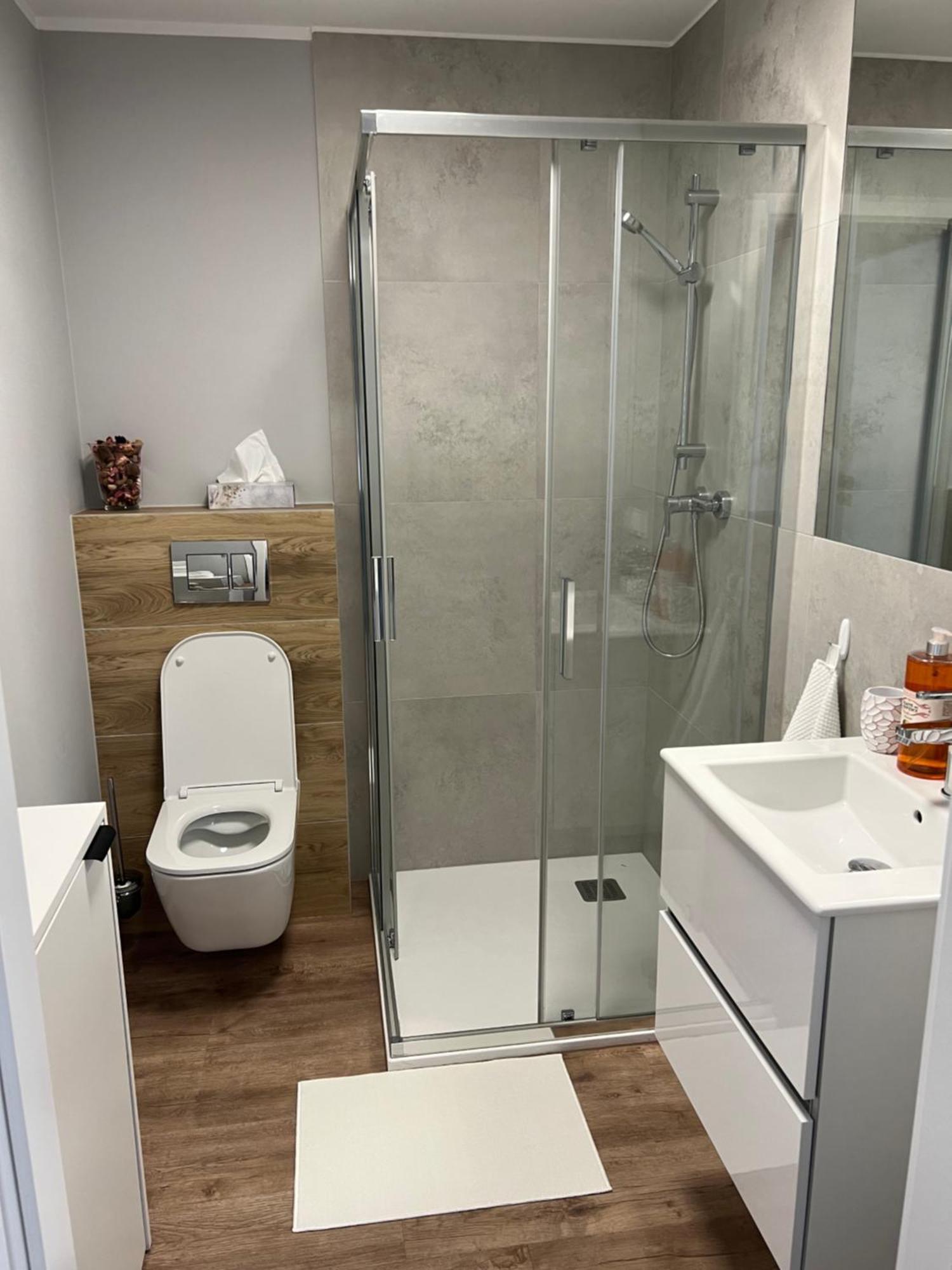 - Zwycieska Free Garage Apartamento